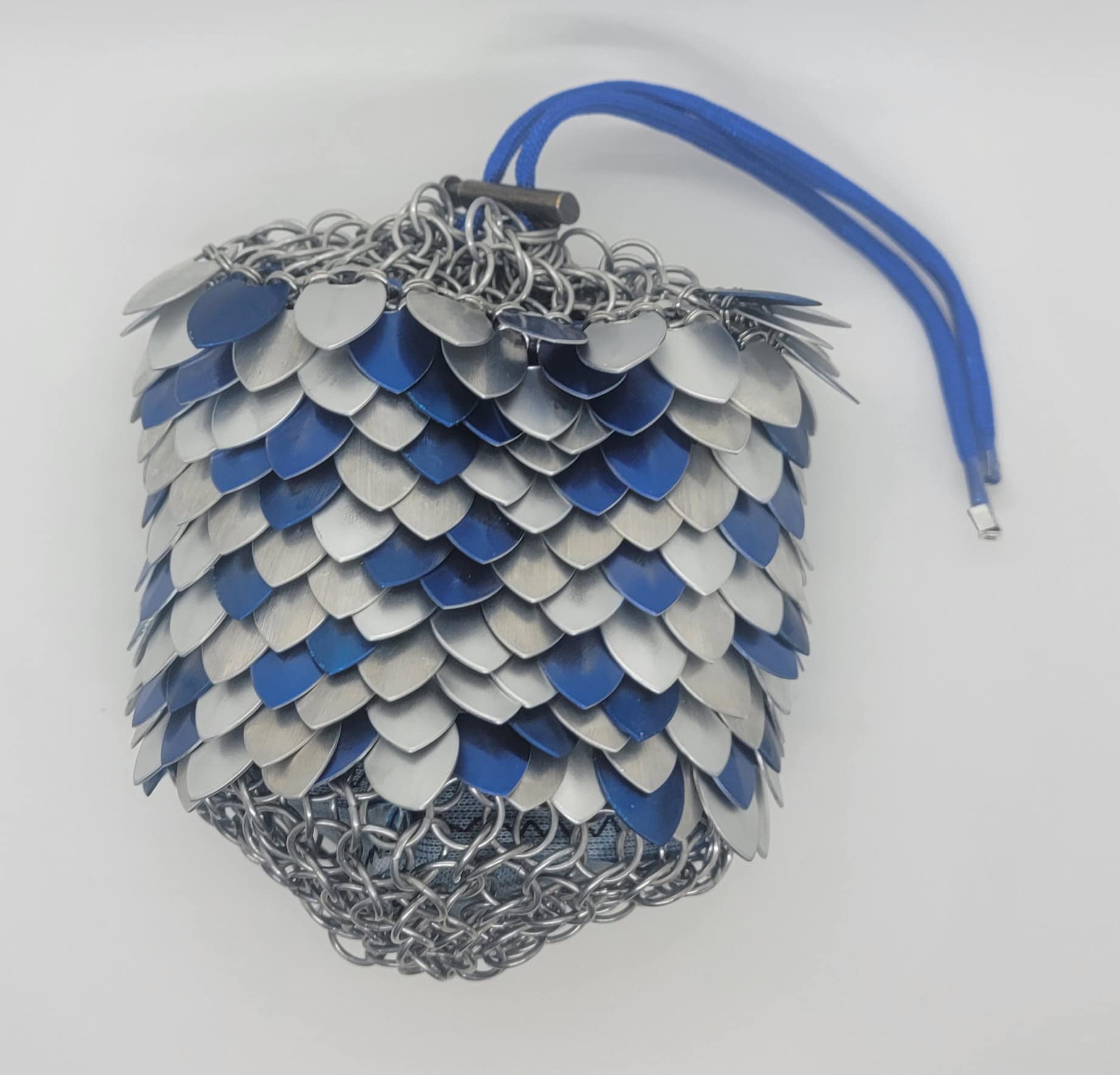Scale maille dice bag with blue inner liner and white/blue/silver scales